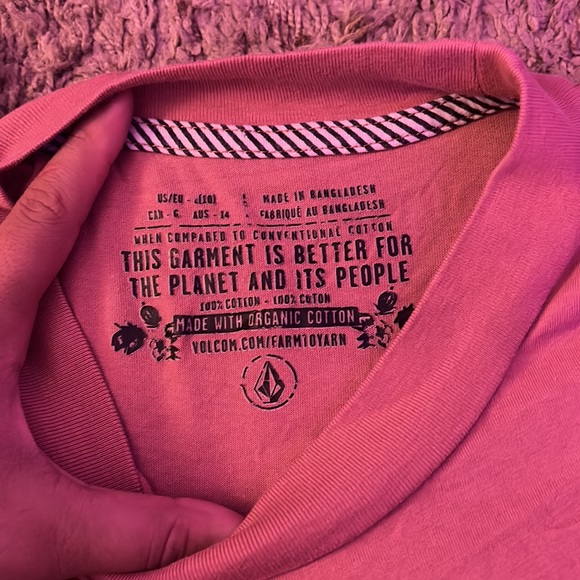 Volcom Stone, sized L , salmon pink, crop top. - Picture 4 of 4